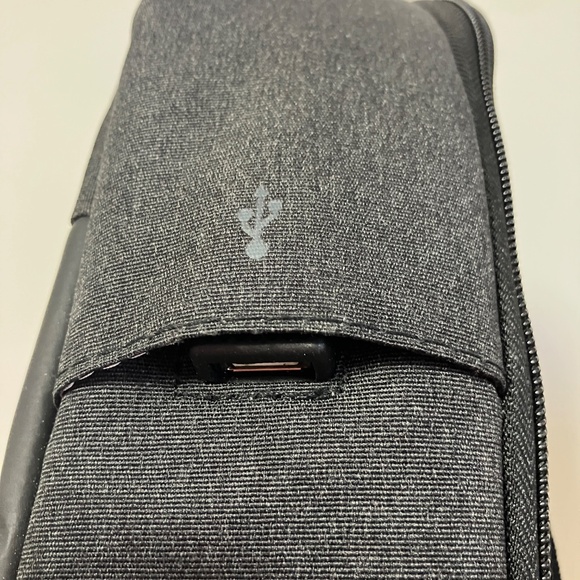 Zoom Tech Laptop Backpack Black/Grey - Picture 7 of 11